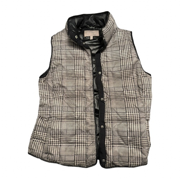 Banana Republic Jackets & Blazers - Banana Republic Plaid Puffer Vest Women’s Size M